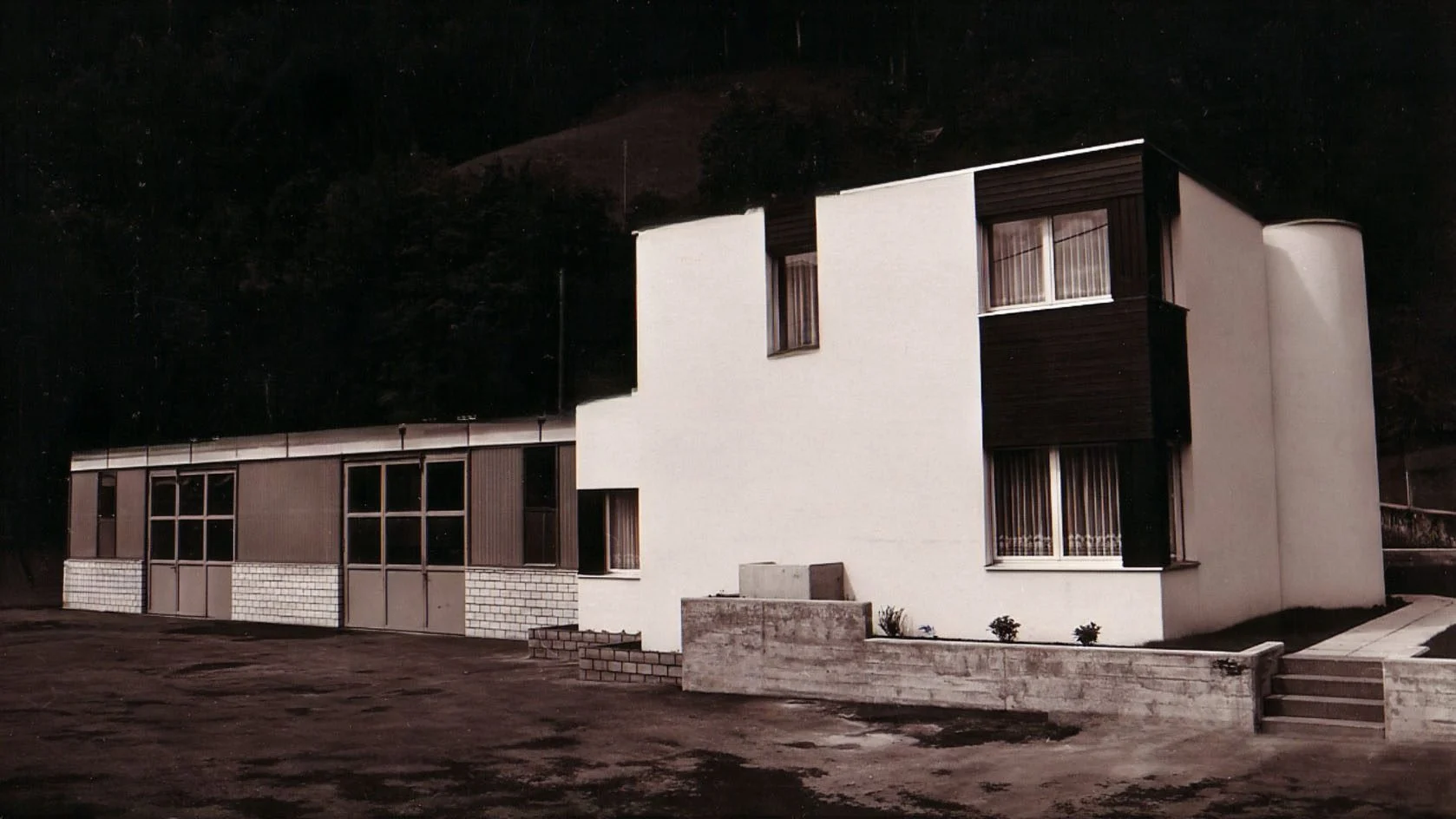 Bürogebäude in Seedorf, Schweiz